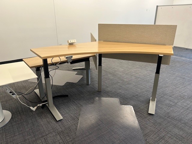 FREESTANDING Dual Desk Unit - Image 4