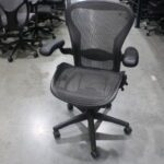 HERMAN MILLER Grey Mesh Aeron Size B