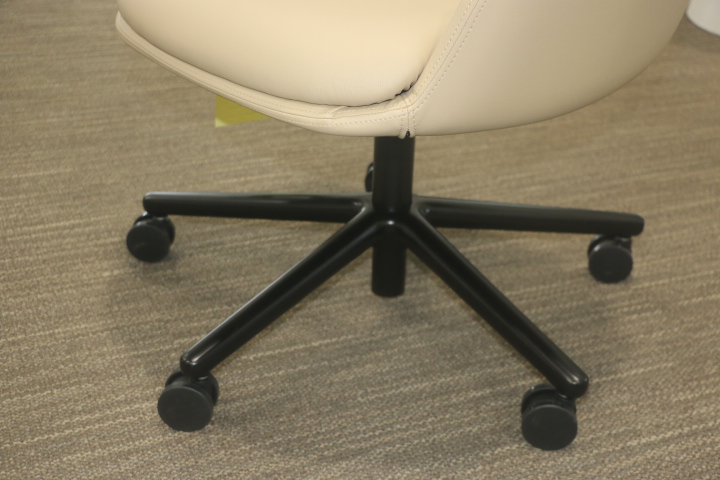HAWORTH Poppy Guest Chair - Image 3
