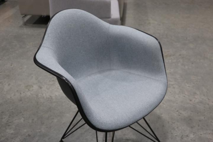 HERMAN MILLER Eames Guest Chair - Image 4