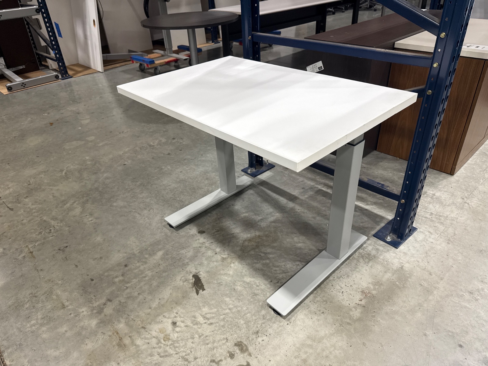 HAWORTH White Electric Height Adjustable Sit-Stand Desk