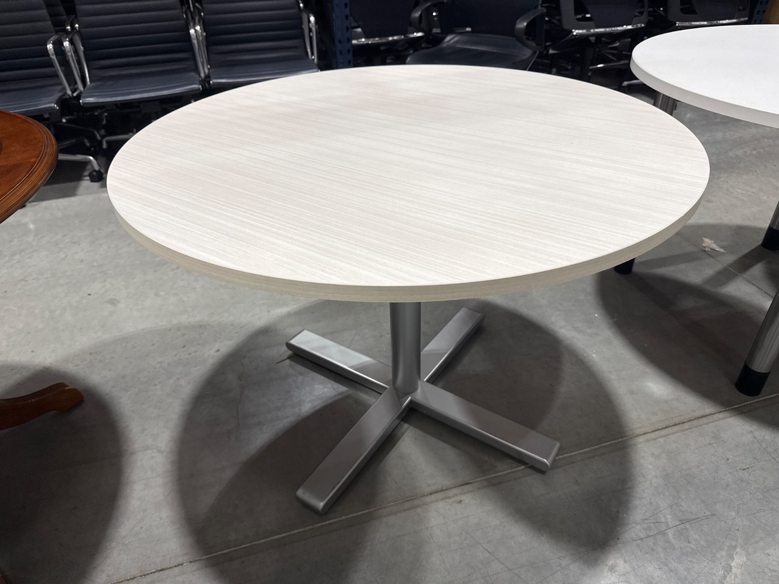 AOU Light Wood Round Conference Table with Silver Base