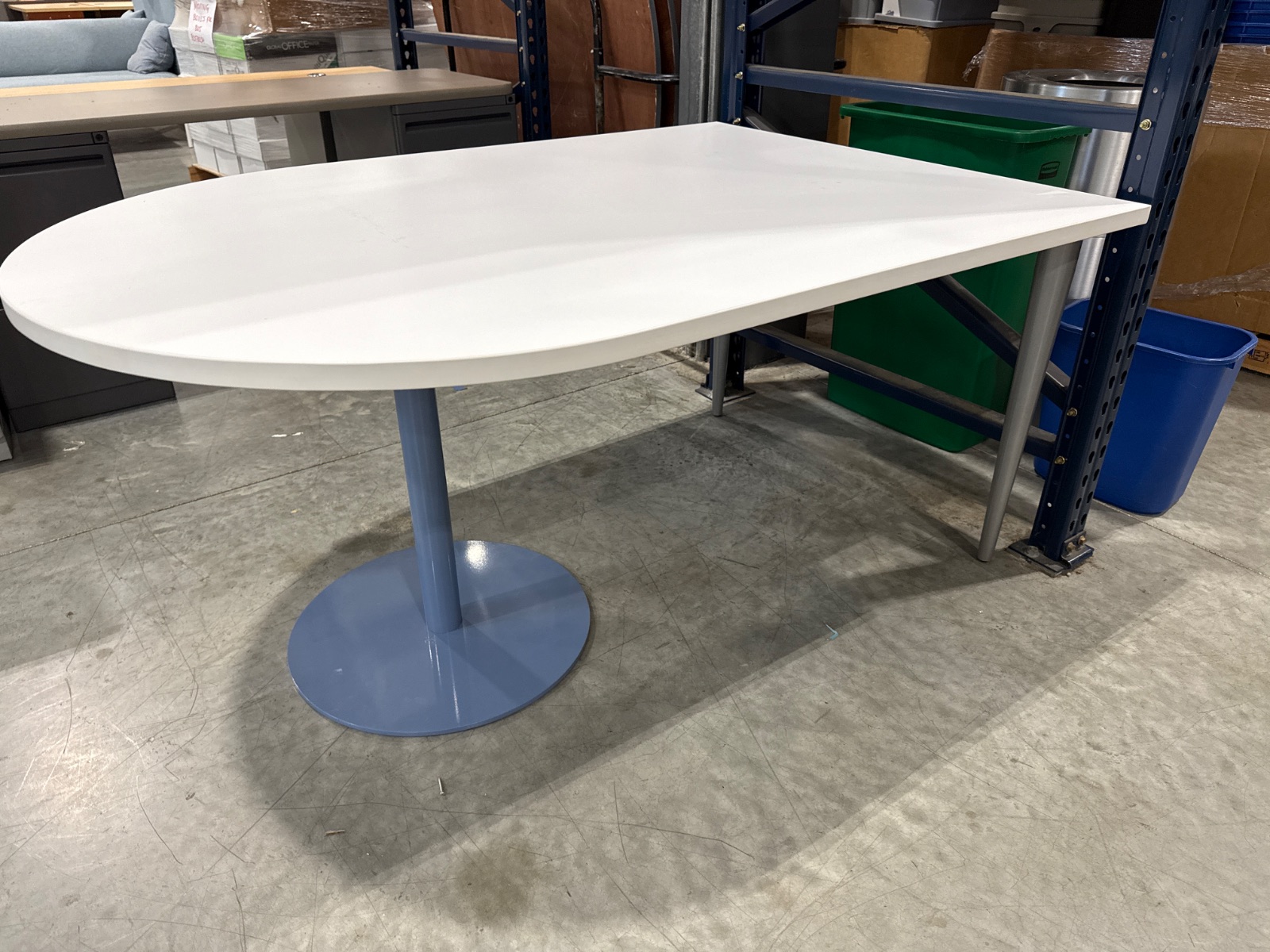 AOU White D-Shape Conference Table with Blue Tulip Base